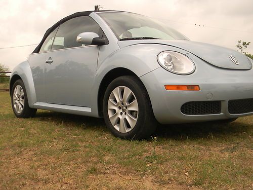 2009 volkswagen  beetle convertible, automatic trans, $13500 o.b.o!!!!!!!!