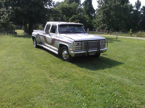 1989 chevy 1 ton dually (new engine)