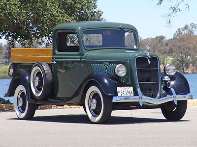 1935 ford pick-up v8 with 3 speed runs and drives great