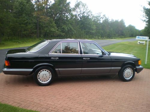 1989 mercedes 300 se only 68 k miles black over palamino pristine condition
