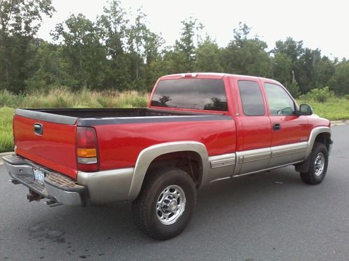 2002 silverado 2500 ls extended cab 4x4 new tires very good condition