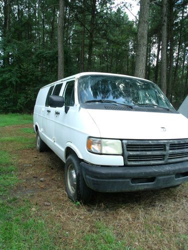 1996 dodge ram van - white -would make a great work van to haul