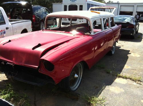 Project car nice 1957 chevy wagon