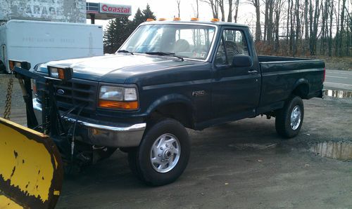 1996 ford f-250 ford 4wd truck with plow