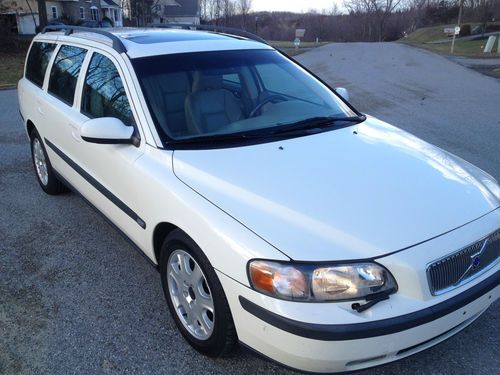 2001 volvo v70 t5 wagon 4-door 2.3l wagon 3rd row seat major service completed