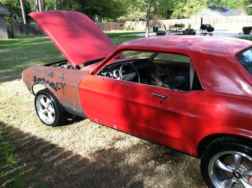 1968 ford mustang 5.0l high performance v8 and 5 spd manual transmission