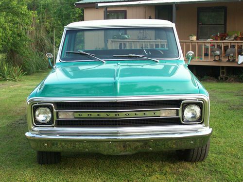 1970 chevy pick-up   complete restoration!  nice!  ready to roll!!
