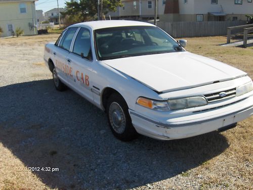 1995 ford crown victoria - see photos added