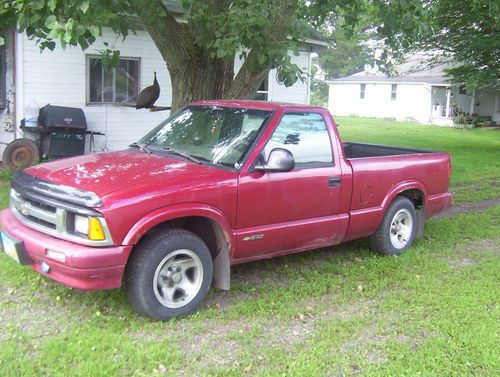 97 chevy s10 pickup truck for parts or repair not running - (ravenna)