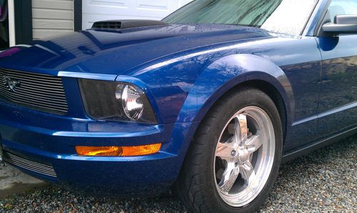 2006 ford mustang coupe blue / customized / stereo / dvd / v6 / rims