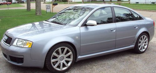 Sports car 2003 audi rs6 with 73k