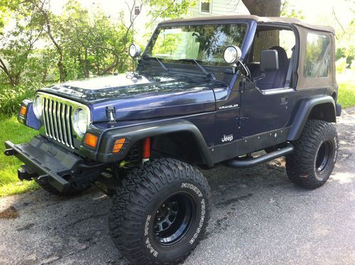 1998 jeep wrangler tj , lifted loaded w/ good stuff , no rust &amp; low miles, ready