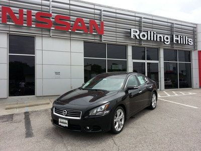 Maxima sport package, 3.5sv, heated leather seats,