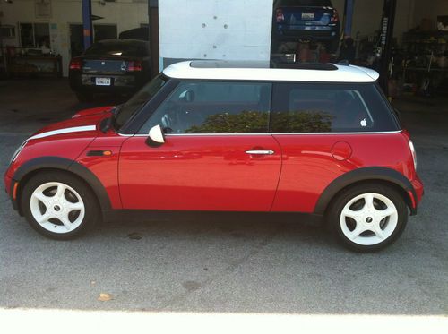 2004 mini cooper very low miles, creame puff, n great condition