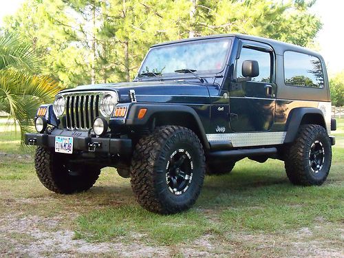 2006 jeep unlimited sport utility 2-door 4.0l in line 6 ex. cond.4x4 low miles