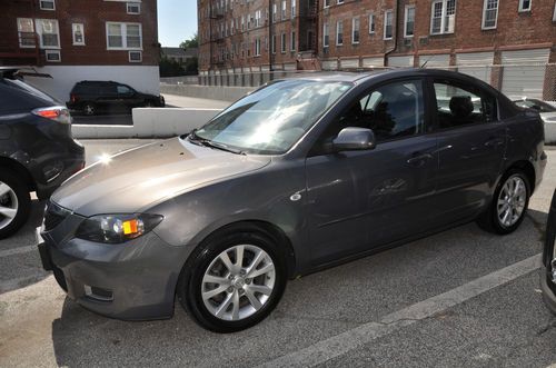 **2007 mazda 3 isport sedan great condition limited miles! place your bid!!
