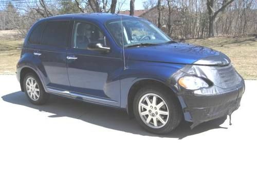 2010 chrysler pt cruiser  4 dr wagon  only  4200 miles, no other like it!!