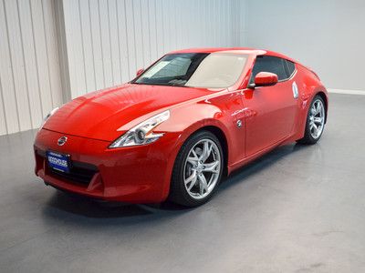 Nissan 370z coupe 7-speed auto paddle shifters sport nice