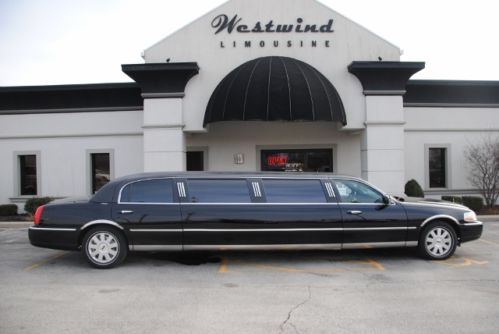 Limo limousine lincoln town car 2004 black ford stretch low price luxury mega