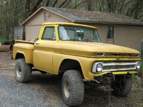 1965 chevy 4x4 truck. great parts truck or project truck.