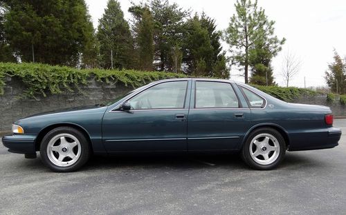 1996 chevrolet impala ss sedan 4-door 5.7l immaculate condition 18,000 miles