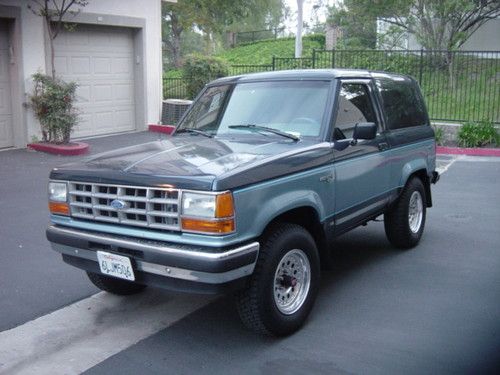 Ford bronco ii four wheel drive excellent condition!
