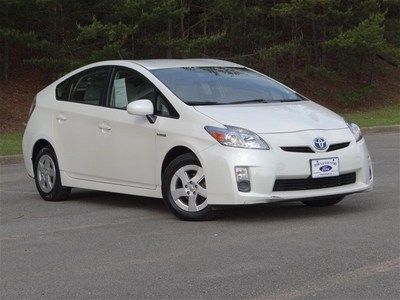 Ii hybrid 1.8l great 50+ mpg white tan electric automatic warranty one owner