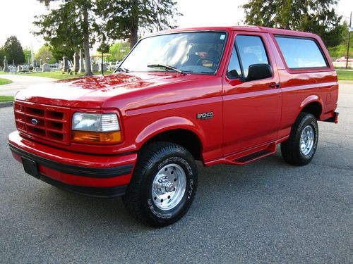 1995 bronco 23k act miles!! 5.8 liter v8_tow package_signal mirrors_ like new!