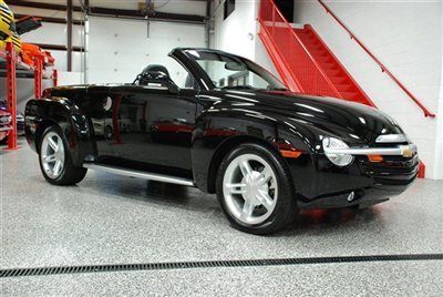 2003 chevrolet ssr super sport roadster 8,000 actual miles carfax certified wow!