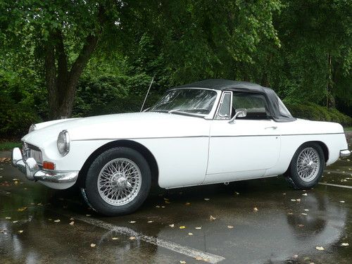 1968 mgb roadster, very solid, runs great, videos!!