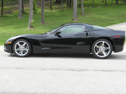 2005 corvette, black exterior beige leather interior, excellent condition