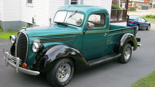 1939 ford half-ton pick up truck antique great condition runs well head-turner!