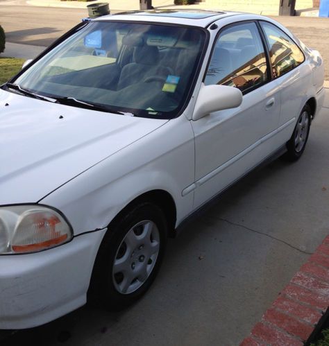 1998 honda civic ex white coupe 2 door stock / clean / gas saver