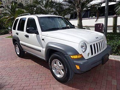 Florida rare diesel jeep liberty 4x4 crd carfax certified 1 owner super nice suv