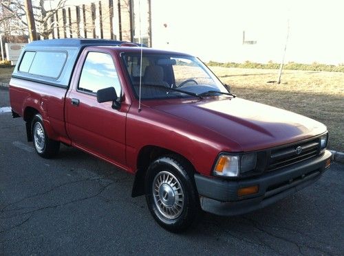 1994 toyota pre- tacoma - 22r / 5speed - low miles - pickup / pick up -