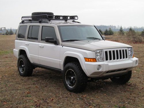 2006 jeep commander custom lifted