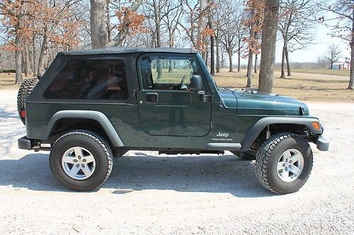 Jeep wrangler unlimited, rubicon wheels, 4" bds lift, warn winch, new top, nice!