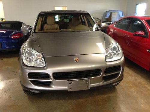 2004 porsche cayenne v6 only 55,588 orignal miles navigation sunroof heated seat