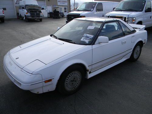 Toyota mr2 coupe 4cyl 5 speed manual transmission t-tops 1989