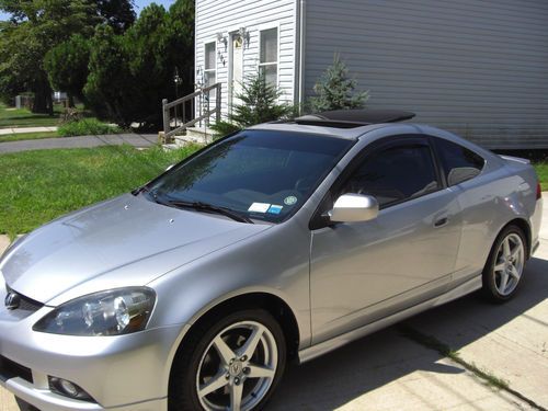 Acura rsx type-s  2006   6-speed  fully loaded silver / black interior