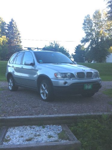 Bmw x5 4.4i sport awd - clean daily driver, fully loaded