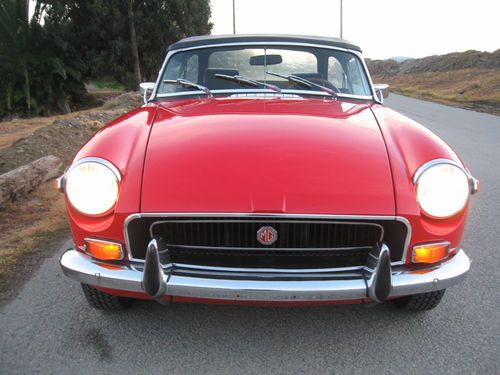 Awesome 1971 red mgb super straight clean rebuilt zero rust tr6 spitfire sprite