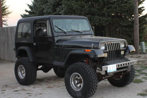 1983 jeep cj7. black, hardtop, hard doors. 94 yj front end. snow plow. 35" tires