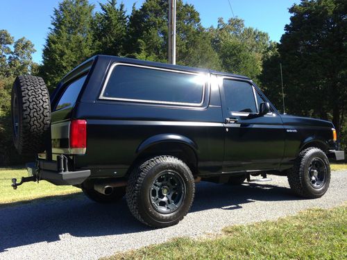 1989 ford bronco   **excellent condition**  with soft and hard convertible top