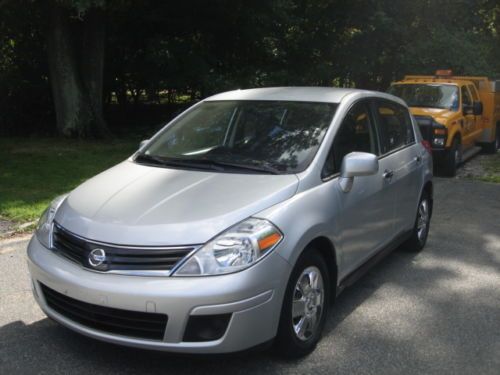 2011 nissan versa s first owner no accid no reserve!!!!!!!