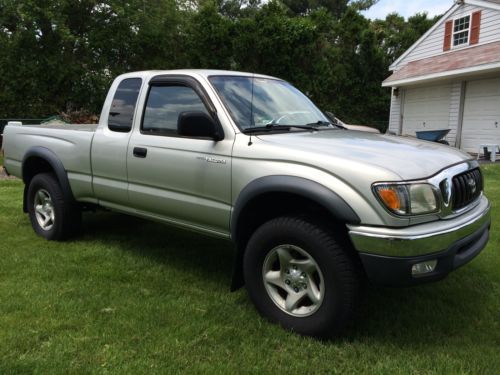 2002 toyota tacoma sr5 4wd extra cab 2.7l 5 speed automatic excellent condition!