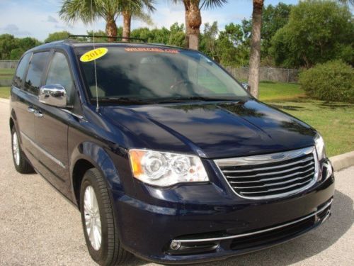 2012 town and country -limited with navigation and rear dvd