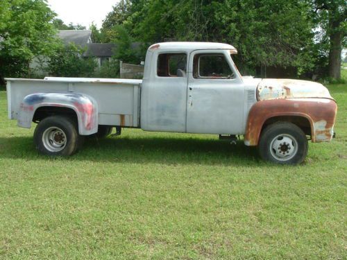 1955 ford f350 on late 1 ton  chassis--rod--project--barn find