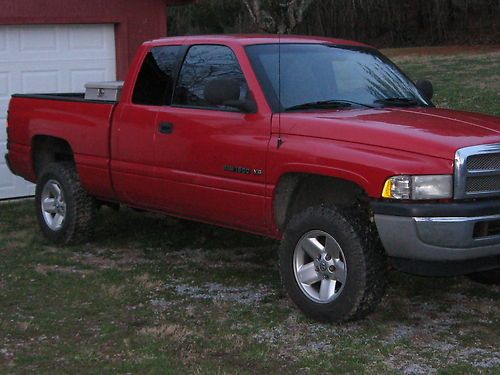 2001 dodge ram 1500 4x4 extended cab 1/2 ton truck