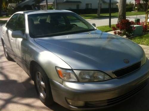 Lexus es300 1 owner clean carfax cold ac new tires low mile toyota
